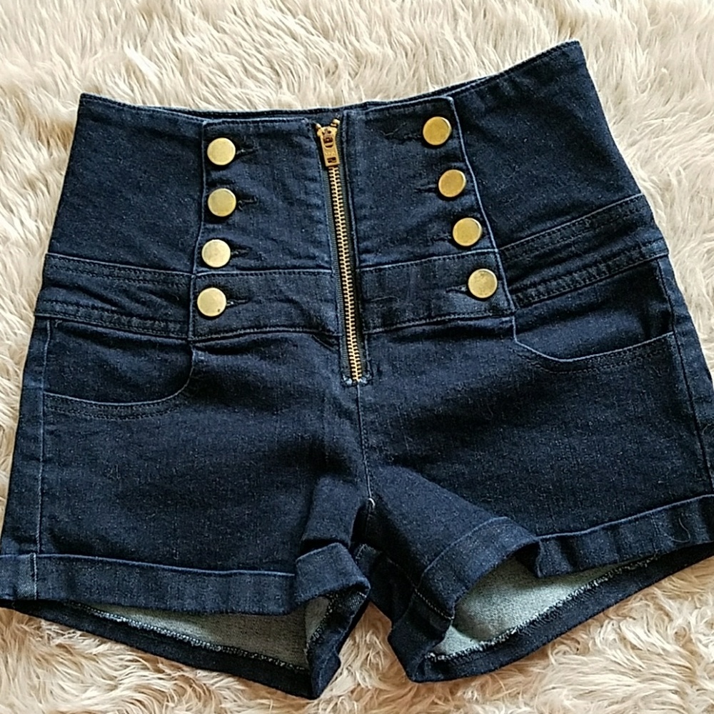 High Waist denim shorts! Sz 2 🔥 🔥